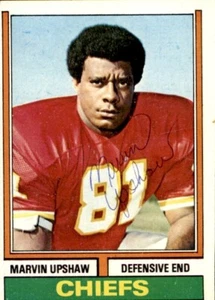 Tarjeta de fútbol americano firmada por Marvin Upshaw 1974 Topps #297 Kansas City Chiefs fallecida - Imagen 1 de 2