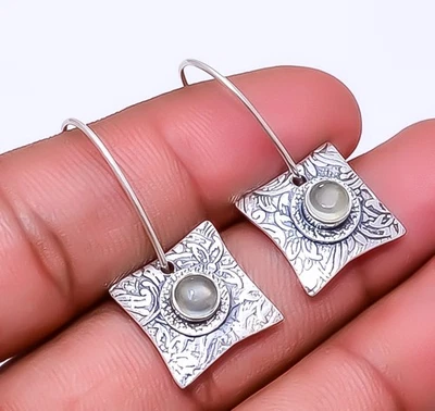 Серьги ручной работы из стерлингового серебра 925 пробы с дизайнерскими драгоценными камнями пренит 1,56 дюйма E93471307 - Изображение 1 из 4