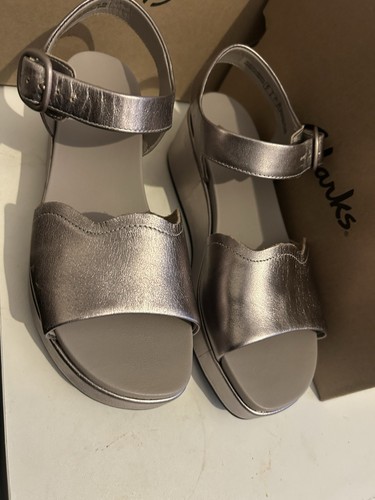 Sandali Clarks Kimmei Way da donna in pelle peltro con zeppa e plateau UK 4 5 D 37 5