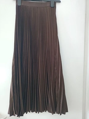 H&M brown pleated maxi midi skirt size XS/S Zara - Image 1 of 4