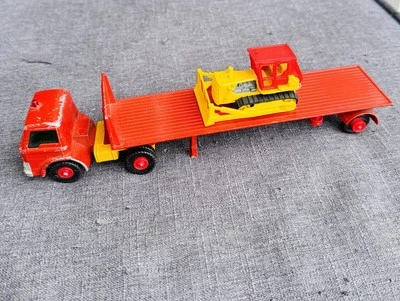 Matchbox Lesney King Size 17 Ford Tractor Truck With Trailer & Bulldozer 8” Long - Image 1 of 4