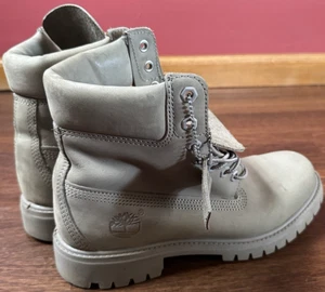 Timberland 6 Inch Premium Waterproof Boots Men's 7 Gray Women's 9 - Preowned - Picture 1 of 4