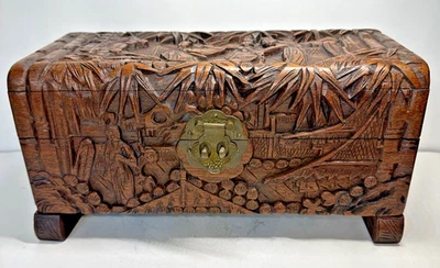 ANTIGUO COFRE DE BUENA SUERTE de madera tallada a mano "YU TING", HONG KONG 11,3/4"x6" Foto 1 de 4