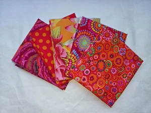 5 Fat Quarters - Red Kaffe Fassett FQ 18 x 22 100% Cotton Quilting Fabric Ver 5 - Picture 1 of 4