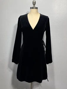 Zara Woman Black Velvet Velour Wrap Dress Long Sleeve Elastic Cuffs Size M - Picture 1 of 15