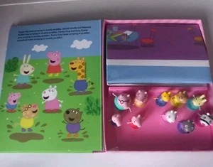 Peppa Pig My Busy Books Storybook with 10 figurines and playmat - Picture 1 of 13