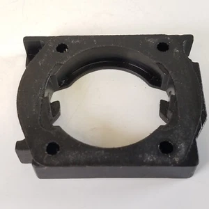 Stihl 011AV Chainsaw cylinder base plate adapter (Y07) - Picture 1 of 2