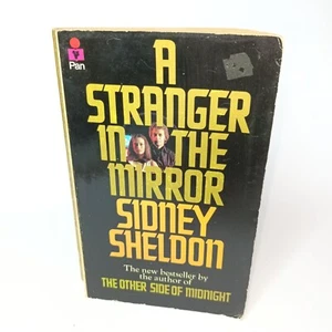 Un extraño en el espejo de Sidney Sheldon - Imagen 1 de 6