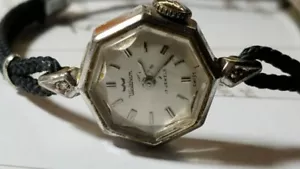 Vintage, Ladies Waltham Wrist Watch with Diamond accented band, Runs Great! - Picture 1 of 9