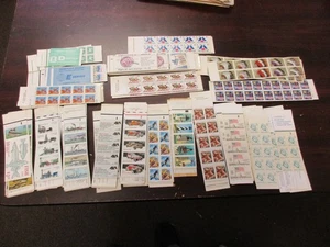 22 und 25 Cent komplette Hefte, Nennwert 346,06 $, postfrisch NH - Bild 1 von 1