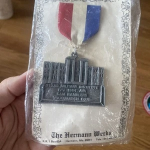 ⭐️ Medalla vintage del Instituto Militar de Texas 1984 - Imagen 1 de 2