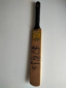 XXX Gold Beach Cricket Mini Bat signed by Border, Law, Bevan and Jones - Picture 1 of 6