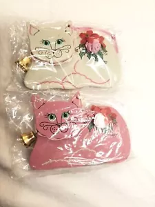 Kurt Adler Inc Katze Ornamente rosa weiß Stechpalme Adler Design ungeöffnet 2er Set - Bild 1 von 6