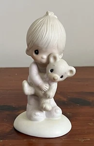 Precious Moments Firgurine, Junge mit Teddybär, "Jesus liebt mich" - Bild 1 von 7
