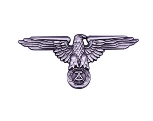 Anstecker Pin Badge Wappen Hammer Zirkel Ehrenkranz Adler Osten DDR GDR Ostalgie - Bild 1 von 2