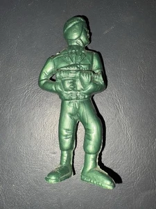 Vintage Ajax Archer Hard Plastic Spacemen 3.5" Green Spaceman Actionfigur - Bild 1 von 3