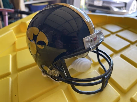 IOWA HAWKEYE NCAA RIDDELL AUTHENTIC MINI FOOTBALL HELMET Cover