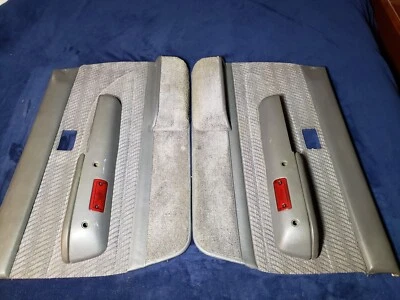 Tarjetas de panel de puerta delantera Toyota 4Runner SR5 90-95 con juego de reposabrazos izquierda derecha GRIS Foto 1 de 4