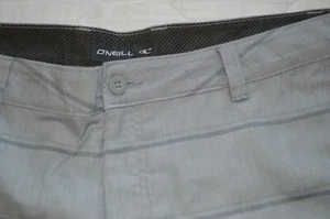 O'Neill Mens Sz 40 Casual Flat Front Gray STRIPED Shorts Cotton Blend EUC! - Picture 1 of 4