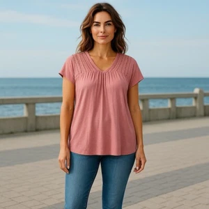 Top Lane Bryant cuello en V bordado y adornado 22/24 - dobladillo mordida de tiburón - rosa - Imagen 1 de 8