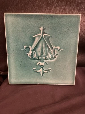 Antiguo escudo turquesa azulejo inglés Art Nouveau 6” 6x6 mayólica Art Deco COMO ESTÁ Foto 1 de 4