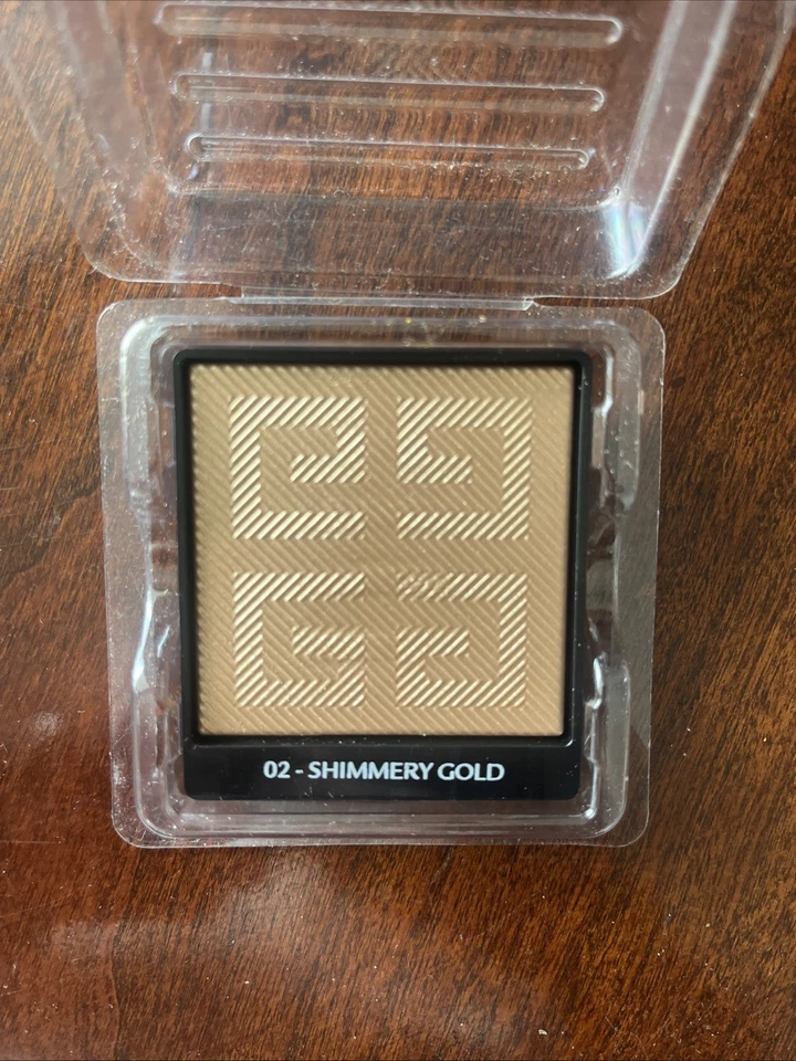 Тестер мерцающего золота Givenchy Highlighter Illuminator Shade 02 - Изображение 1 из 4