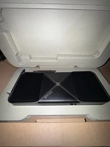 NVIDIA GeForce RTX 5080 Founders Edition - Picture 1 of 2