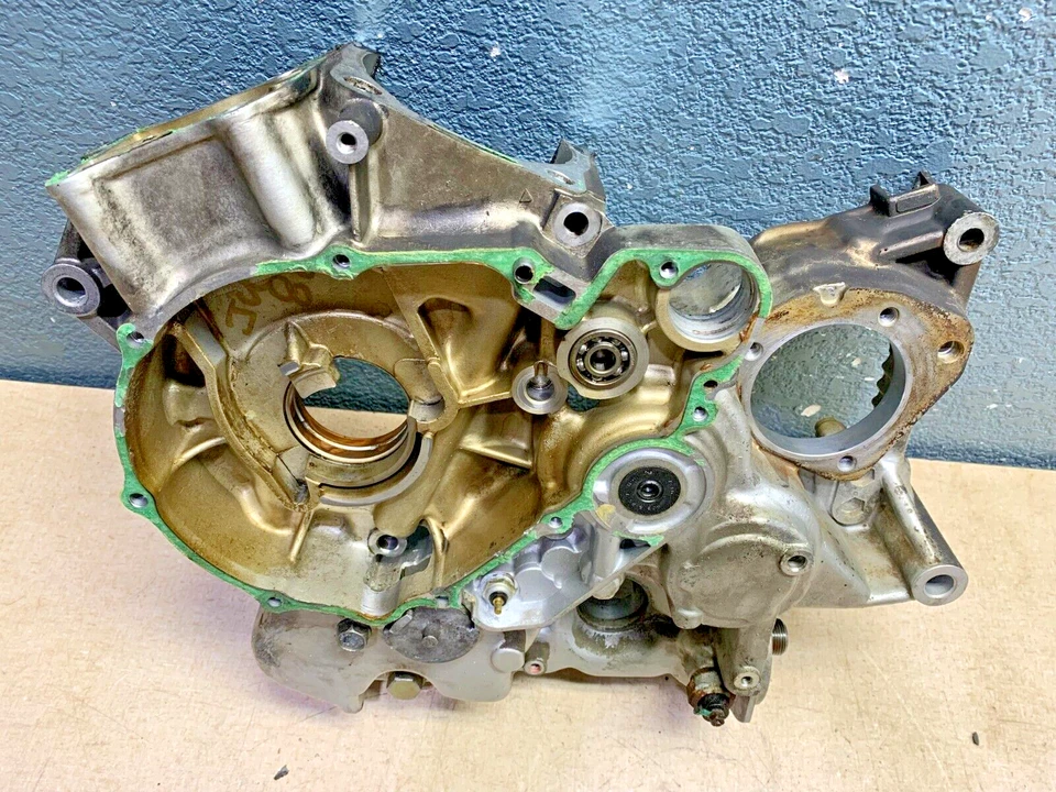 1992 HONDA SHADOW 1100 ENGINE LEFT SIDE CASE HALF - Image 1 of 4