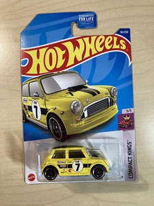 Hot wheels Morris Mini Treasure Hunt rare new on long card 2021 - Picture 1 of 7
