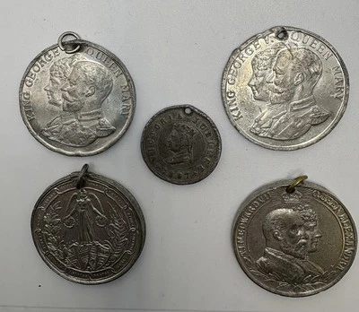 5 Antique Vintage British Royal Medals Anniversaries Of Two Kings Queen Victoria - Image 1 of 4