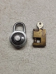 Lote de candados de colección - Cerradura de lengüeta de remolque de latón COLE con llave y combinación maestra - Imagen 1 de 5