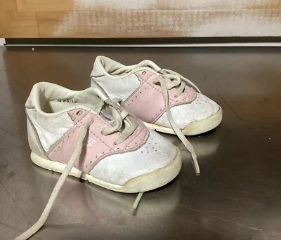 Zapatillas Nike con cordones vintage años 80? Niño pequeño blanco y rosa Foto 1 de 4
