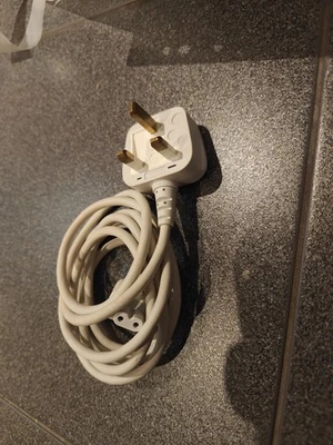 Apple MK122BA Power Adapter Extension Cable - Image 1 of 3