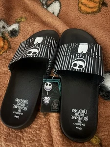 Herren-Sandalen Größe 10/11 Nightmare Before Christmas Pantoletten  - Bild 1 von 4