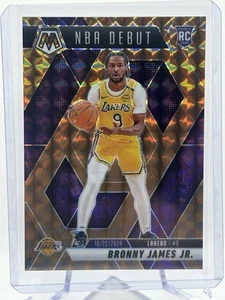 Mosaico Panini 2024-25 debut en la NBA Bronny James #262 (RC) púrpura y dorado Prizm/75 - Imagen 1 de 2