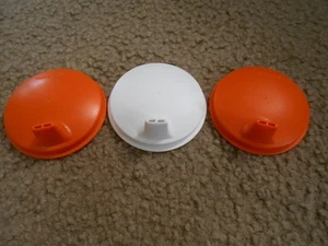 Juego de 3 vasos de campana Tupperware Sippy Cup tapas abovedadas naranja - Imagen 1 de 4
