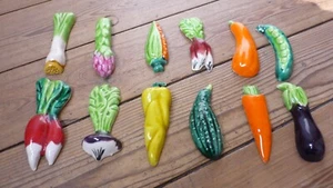 12 PUERTAS DE CUCHILLO DE CERÁMICA VINTAGE VALLAURIS FORMA VEGETAL - Imagen 1 de 6