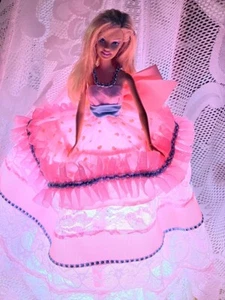 IMPROVED! Musical Barbie Doll Lamp Plays the Tune "Music Box Dancer" - Picture 1 of 6