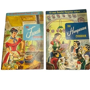 Vintage Lot Of 2 French And Hungarian Paperback Cookbooks 1970’s - Picture 1 of 8