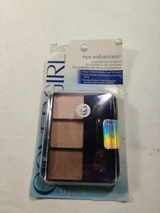 CoverGirl Eye Enhancers Quick Kit Trio Eye Shadow 110 SHIMMERING SAND - Picture 1 of 4