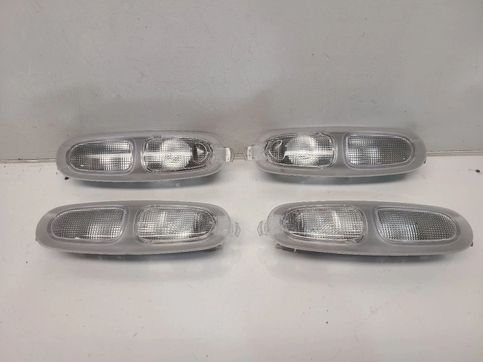 GMC Envoy 2002 luces interiores de techo/lámparas de lectura  Foto 1 de 4