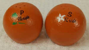Vintage Souvenir Florida Orange Salt and Pepper Shakers 2.5" Tall - Picture 1 of 4