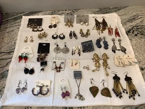 Vintage 80s 90s Dangle Dangling Drop Earring Pierced Large Lot 32pr - Picture 1 of 9
