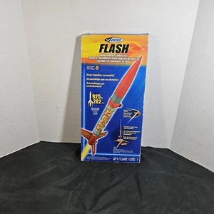 ESTES FLASH Flying Model Rocket E2X Launch Set #1478 Easy To Assemble New - Picture 1 of 13