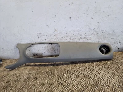 Panel de tablero Toyota Yaris 2017 acabado central 55470-0d100 1,3 L manual para mascotas Foto 1 de 4