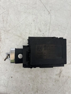 VW PASSAT B6 3C (2005 > 2010) IGNITION SWITCH & KEY 3C0905843M - Image 1 of 4