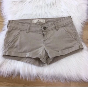 Hollister Shorts Womens 0 W24 Beige Denim Rolled Hem Summer Hot Pants Y2K - Picture 1 of 9