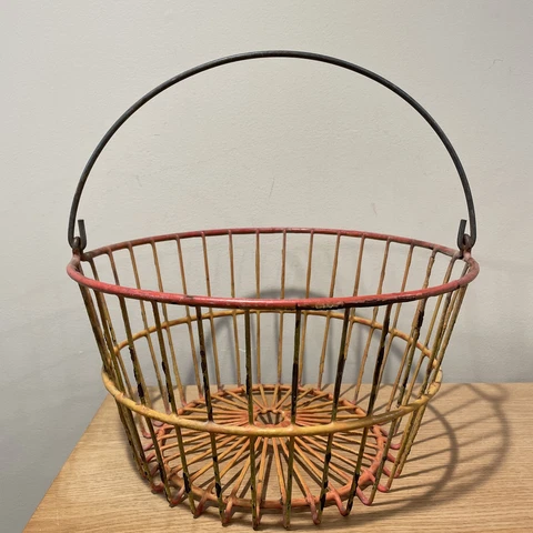 Vintage Rustic Red/Orange Coated Metal Wire Egg Gathering Basket  Farmhouse READ Cover
