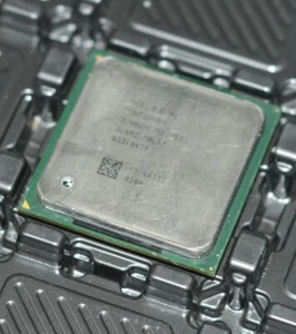 Procesador Intel Pentium 4 SL6RZ 2,4 GHz 512 KB 533 MHz Socket 478 CPU - Imagen 1 de 3