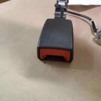 2011-2017 Buick Enclave Traverse Driver Seat Belt Buckle COLOR BLACK - Image 1 of 2